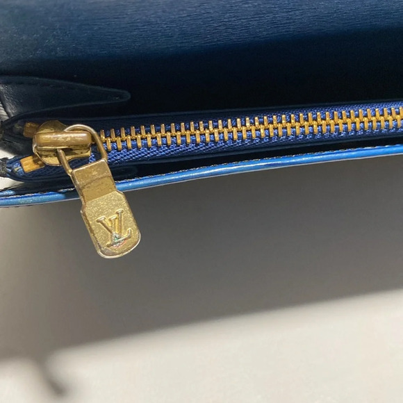 Authentic Louis Vuitton Malletier Blue Epi - Picture 9 of 17